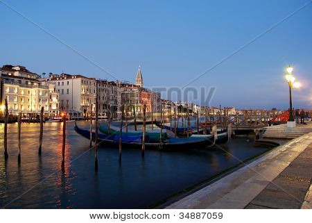 Tramonto sul canal