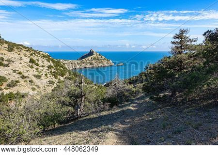 Beautiful Seascape, Panorama Of Cape Kapchik To The Galitsin Trail.
