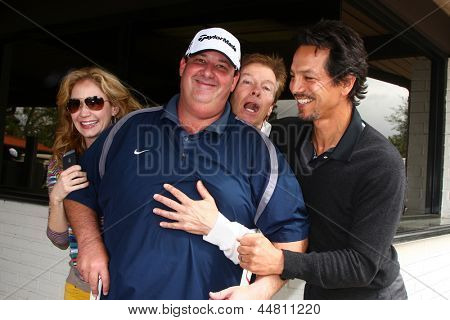 LOS ANGELES - APR 15: Ashley jones, Brian Baumgartner, Jack Wagner, Benjamin Bratt på Jack Wagn