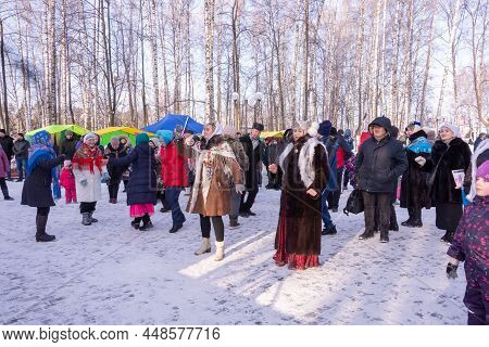 Kyshky Uennar Holiday: Winter Fun In Tatar. Tatar Holiday In Pushkino, Moscow Region. Russia - Febru