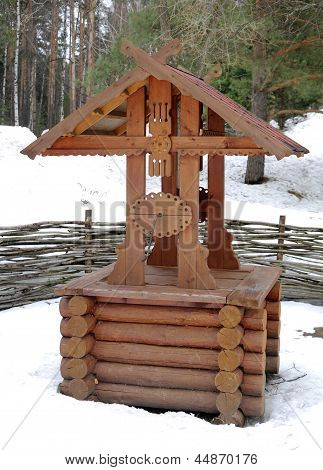 Деревянные колодцев
