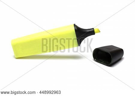 Close Up Of Neon Yellow An Black Highlighter Textmarker Highlighting Important Text And Words On Whi