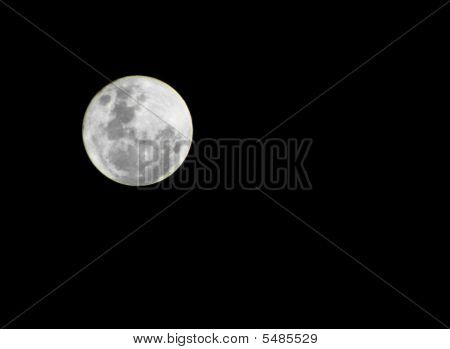 Lua isolada em preto