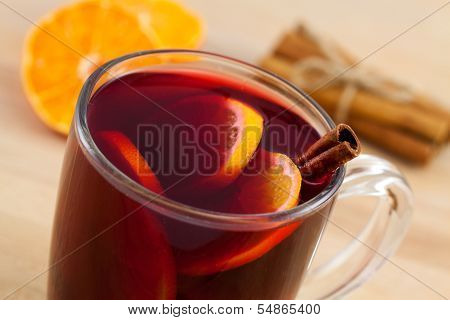 Mulled Wine With Cinnamon