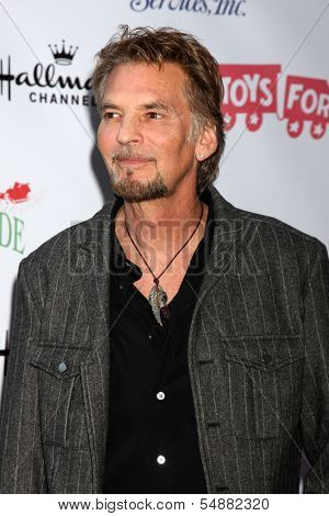 LOS ANGELES - DEC 1:  Kenny Loggins at the 2013 Hollywood Christmas Parade at Hollywood & Highland on December 1, 2013 in Los Angeles, CA