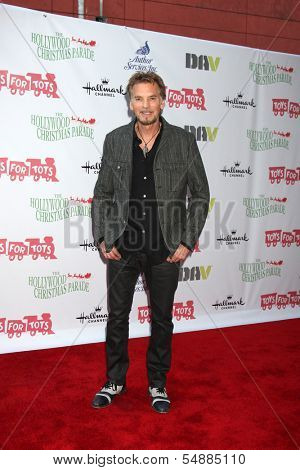 LOS ANGELES - DEC 1:  Kenny Loggins at the 2013 Hollywood Christmas Parade at Hollywood & Highland on December 1, 2013 in Los Angeles, CA