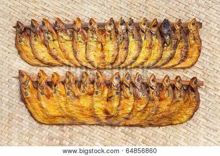 Crispy Smoke Dried Ompok Bimaculatus Fish
