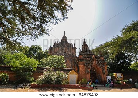 Bagan, Myanmar - October 9: Htilominlo Temple Entrance With Tourist Waiting To Enter The Temple