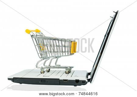 an empty shopping cart on a laptop computer. symbol photo for shopping on the internet