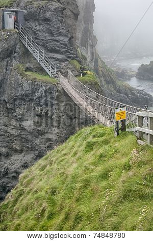 An image of the rope bridge at Carrick A Reed North Ireland