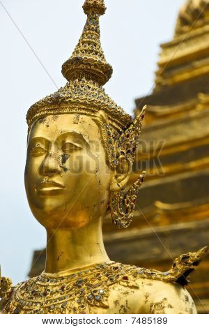 รูปปั้นทอง