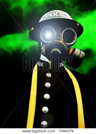 Gasmask와 경찰관