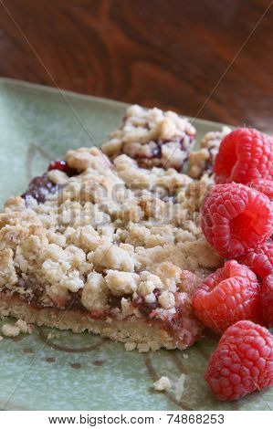 Raspberry crumb cake bars