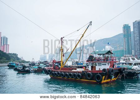 Hong Kong-march 12: Traditional Fishing Trawler In The Aberdeen Bay. Famous Floating Village