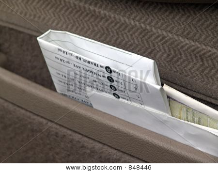 Bustina porta dell'automobile