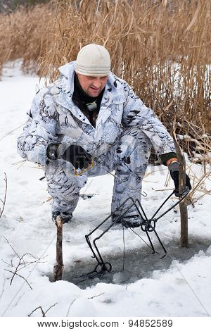 Hunter Setting A Trap