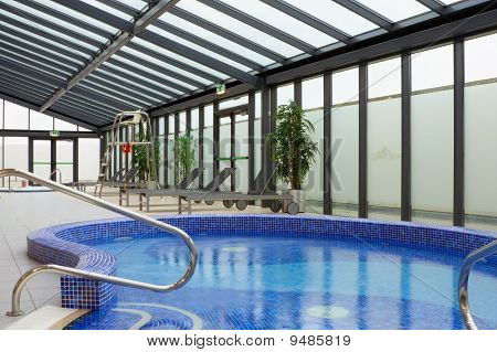 Hydromassage-Pool