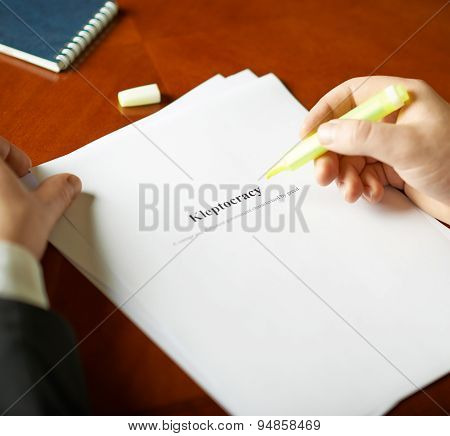 Kleptocracy definition composition