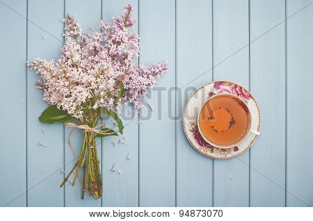 Black English Tea And Blooming Lilac