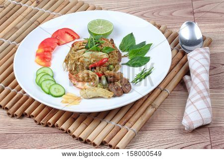 Fried Jasmine Rice In Green Curry With Mixed Meat.