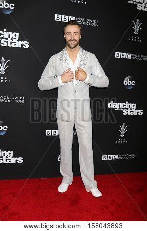 LOS ANGELES - NOV 22:  James Hinchcliffe at the 