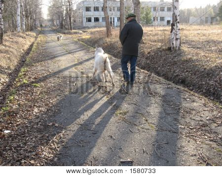 Mann und Ziege