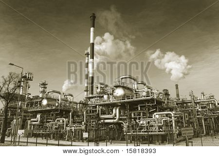Schwerindustrie Installation mit weißen Rauch Duo Ton