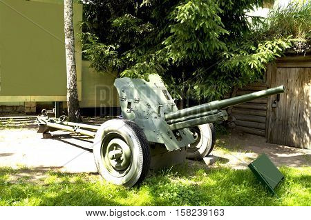 the photograph 45 mm cannon the Second World War