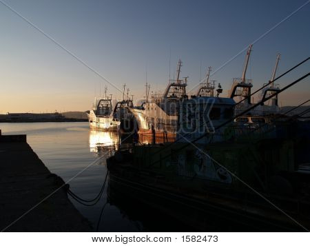 statki zacumowane w vigo dock