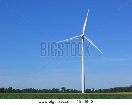 Solitary windmill 