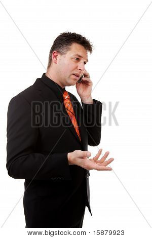 Uomo d'affari sta chiamando al telefono