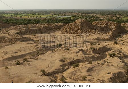 Ruinas de la antigua ciudad en Perú