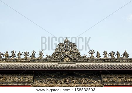 roof top of buddhist temple in china
