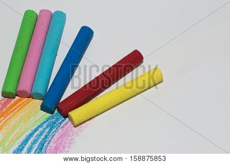 Rainbow from foskovyh crayons. Rainbow line of children's creativity. Colorful chalk. Space for text, letters, words. Education, to develop the child.