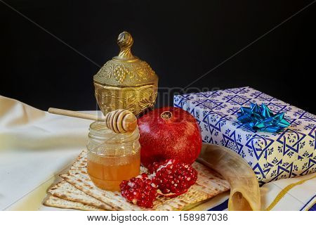 Jewish Holiday Passover  Matzoh Rosh Hashanah