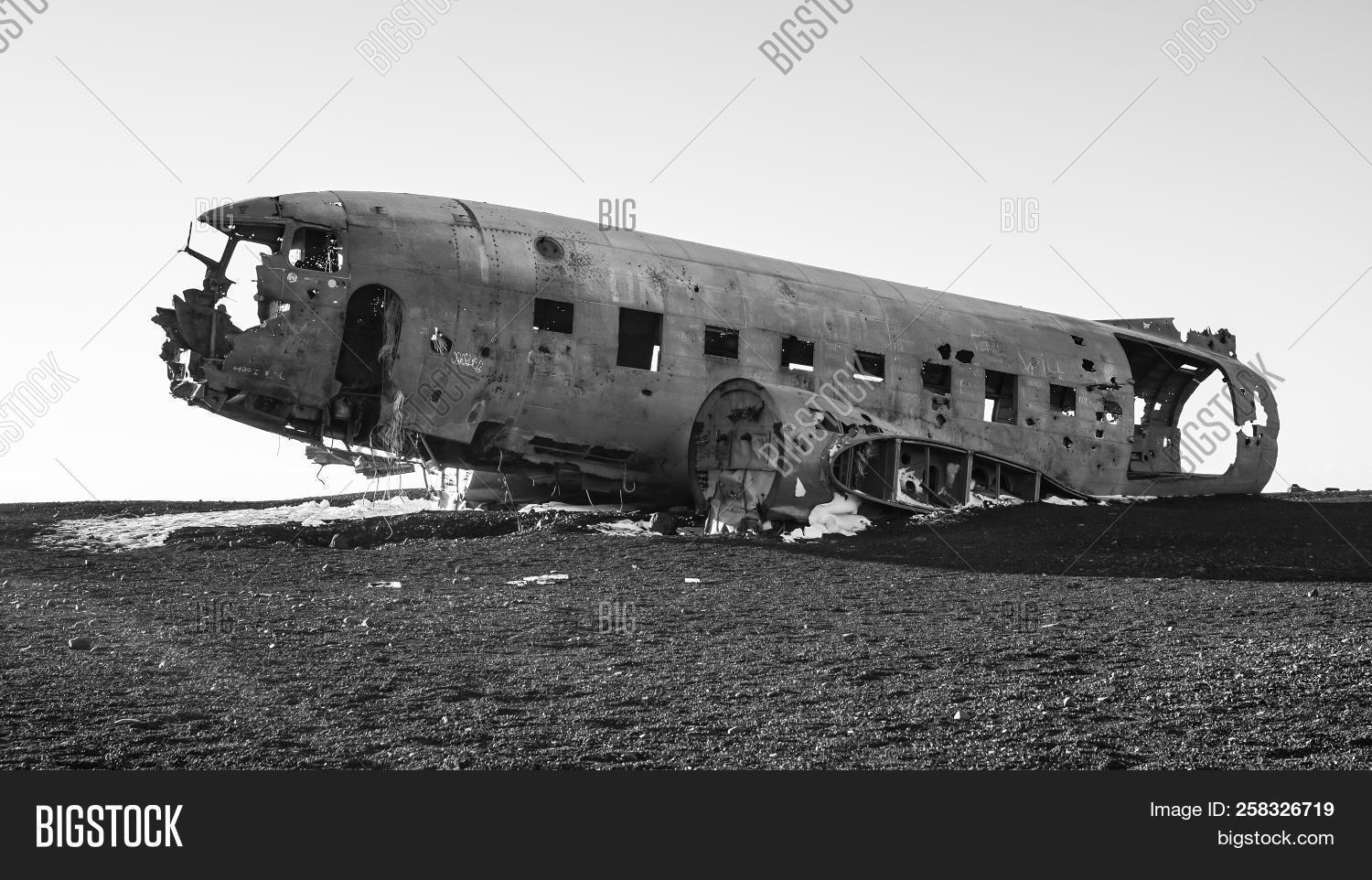 Plane Crash Dc3 Image & Photo (Free Trial) Bigstock