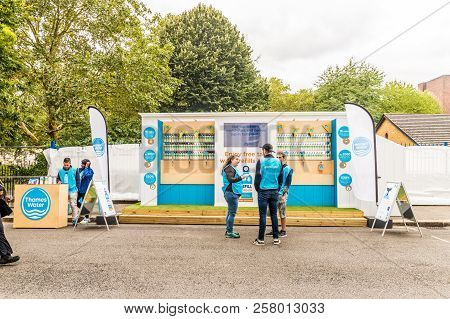 Notting Hilll London. August 2018. A View Of A Thames Water Free Water Stall During Carnival In Nott