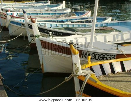 Halászó hajók Cassis