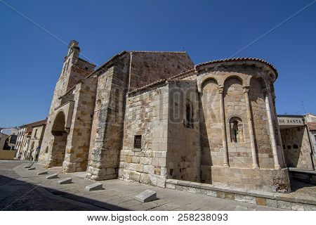 Romanesque Church Of Santa María La Nueva In The City Of Zamora, Spain