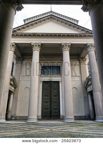 neoklassizistischer Architektur in novara