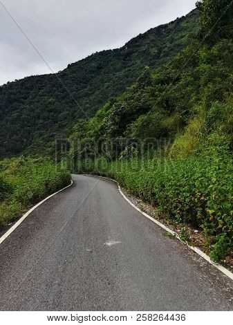 A Senic And Deserted Road In The Beautiful Doon Valley