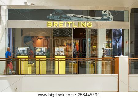Aventura, Usa - August 23, 2018: Breitling Famous Boutique In Aventura Mall. Breitling Is A Swiss Lu