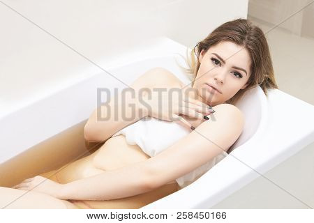 Detox Girl Bath Therapy. Pant Maral Blood Health Skincare. Organic Relax Woman Body Tub. Young Femal