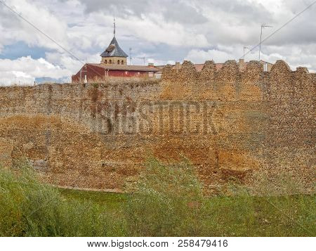 Remains Of The City Walls - Mansilla De Las Mullas, Castile And Leon, Spain