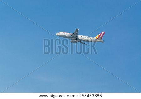 Duesseldorf, Nrw, Germany - March 18, 2015: German Wings Airbus A320-200 During Startup On The Duess