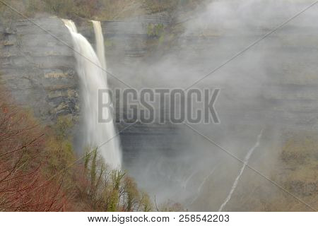 Gujuli Waterfall In The Winter (araba, Basque Country).