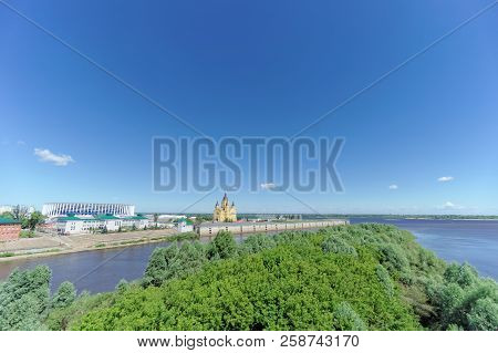 Nizhny Novgorod, Russia. - June 21.2018. View Of The Arrow Is The Intersection Of The Oka And Volga 