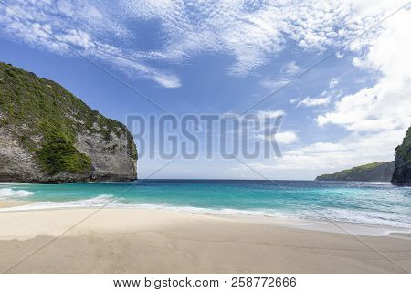 Relaxing Paradise At Kelingking Beach On Nusa Penida In Indonesia.