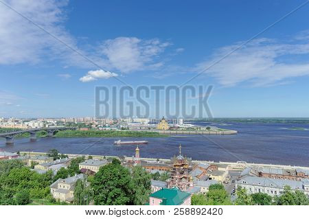 Nizhny Novgorod, Russia. - June 21.2018. View From The High Bank Of The Oka To Strelka Crossing The 