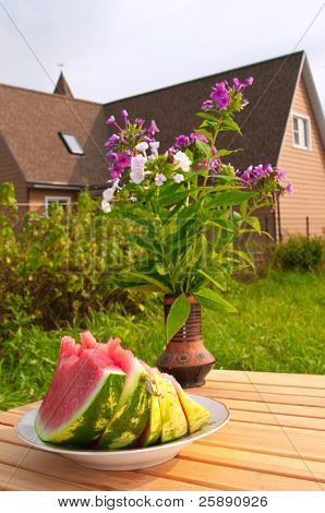 Aamiainen vesimeloni Country house garden